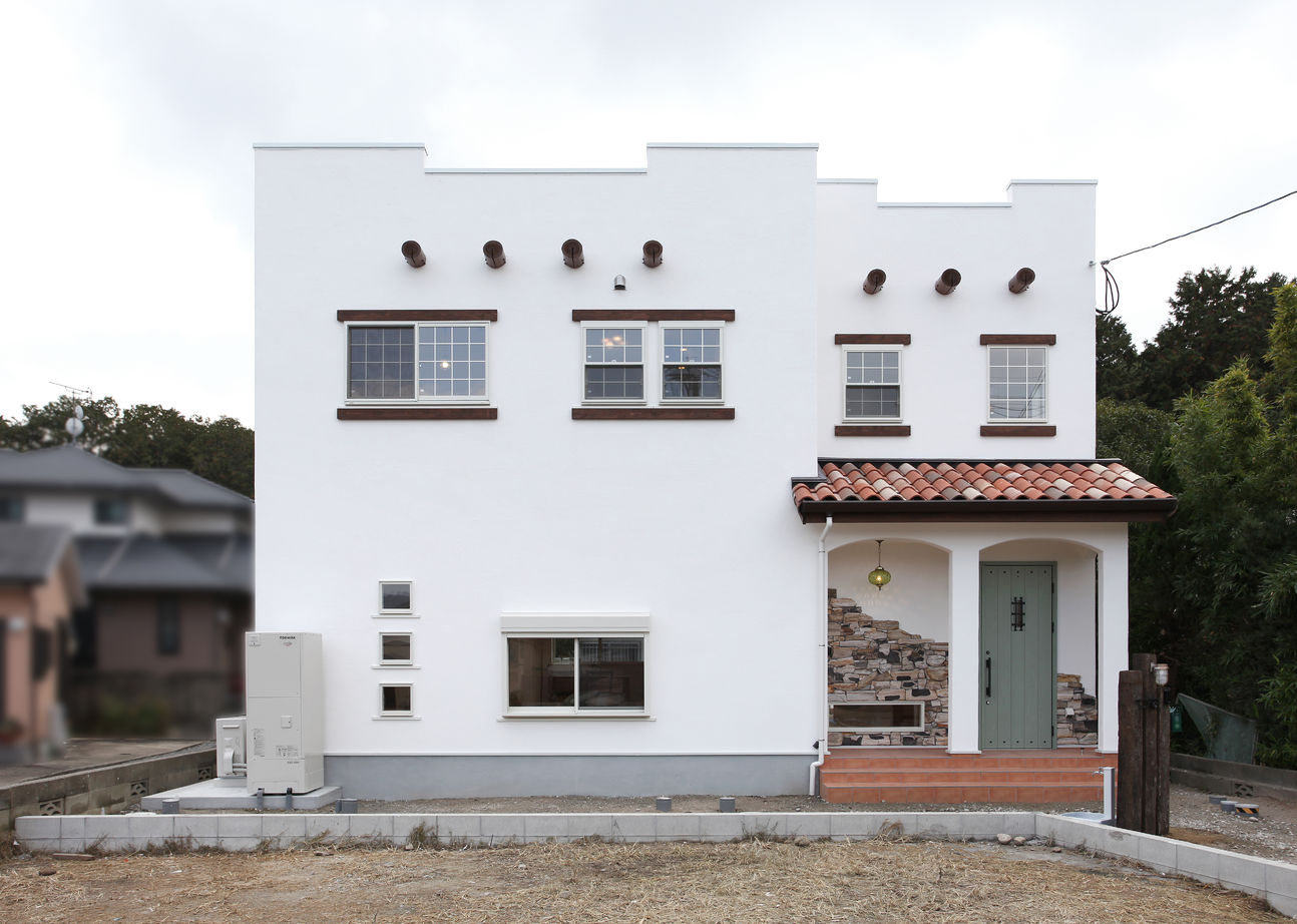 KASHII DESIGN HOME / 香椎建設 【間取り図有/2000～2499万円/土間/４LDK】キッチンからもリビングからも愛車が見える、扉のない間取りの家の建築実例画像6