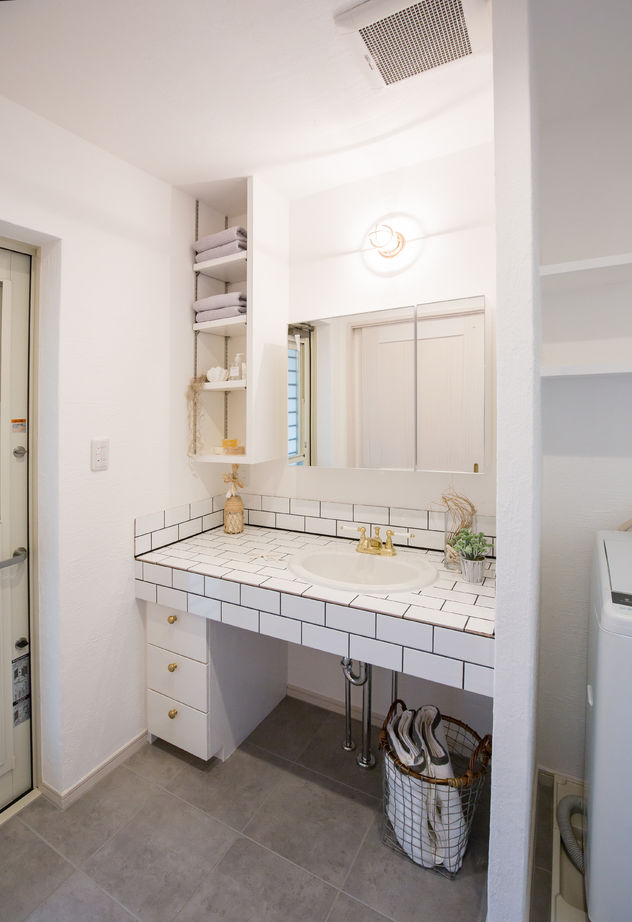 KASHII DESIGN HOME / 香椎建設 【2520万/アメリカンスタイル/ウッドデッキ】休日に外で朝食を。ヴィンテージ感漂う海外風キッチンでおうちカフェを楽しむの建築実例画像8