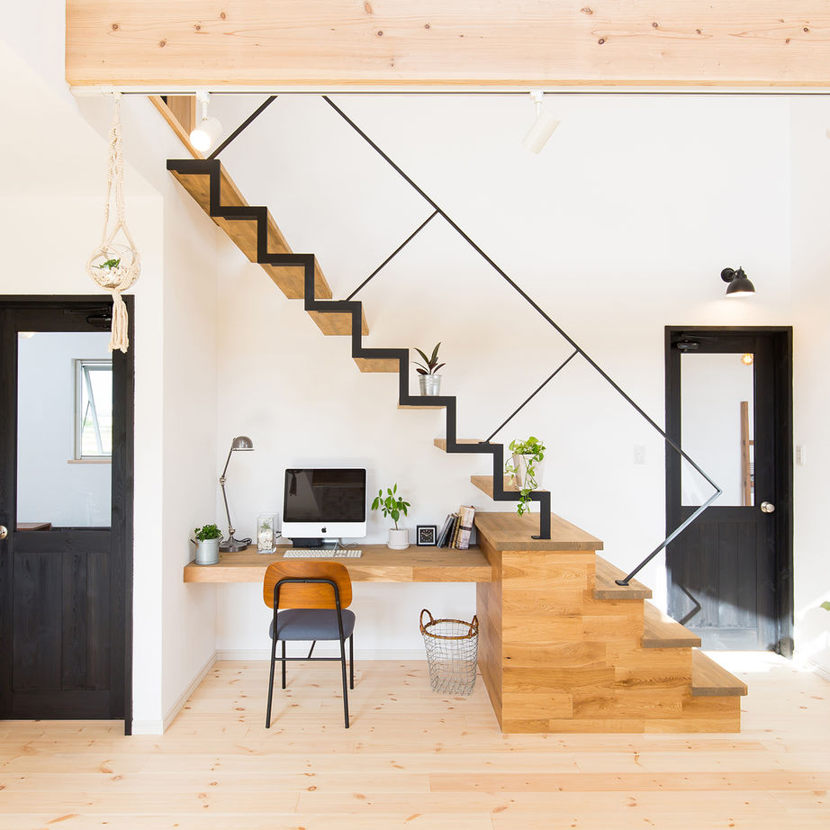 KASHII DESIGN HOME / 香椎建設 【間取り図有/2280万円/4LDK/34坪】ウッドデッキにハンモック。漆喰・オーク・レンガ素材豊かに広がるLDKの建築実例画像6