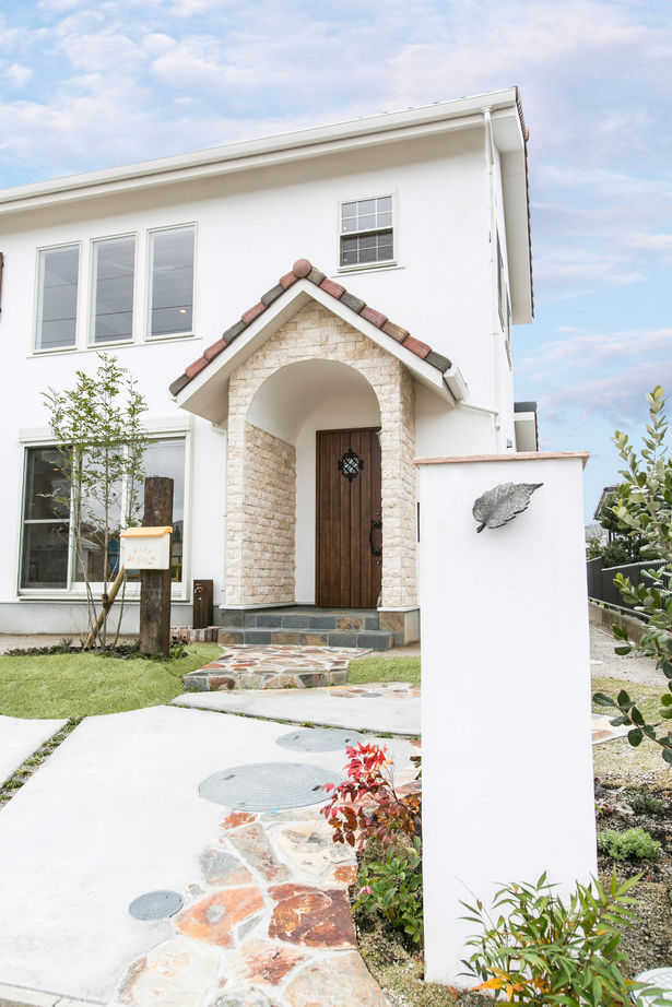 KASHII DESIGN HOME / 香椎建設 【2100～2199万円/南欧風/33坪】リビング学習で子どもの学力向上を意識。多角形のスタディコーナーを実現の建築実例画像3