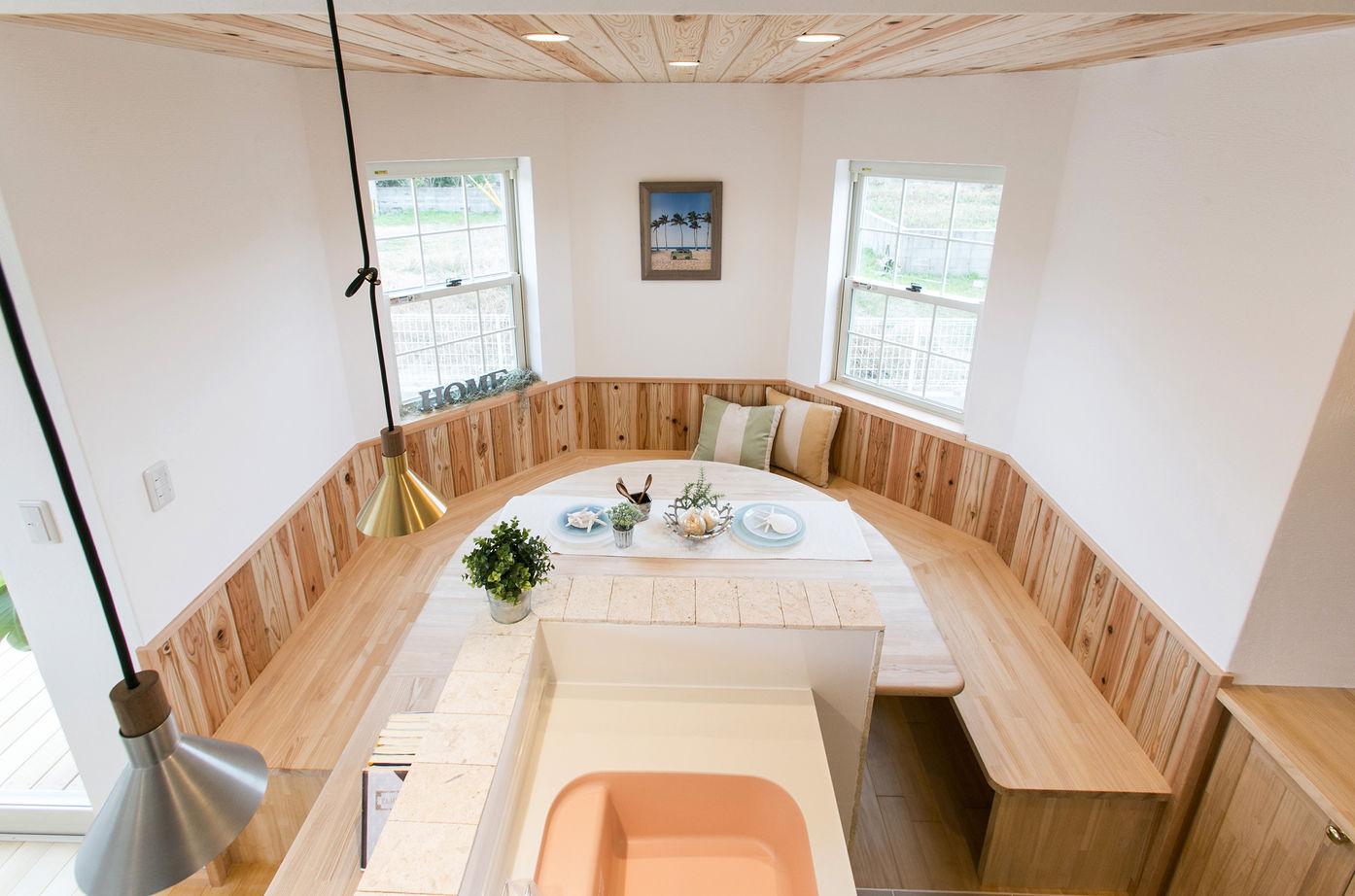 KASHII DESIGN HOME / 香椎建設 【2100～2199万円/南欧風/33坪】リビング学習で子どもの学力向上を意識。多角形のスタディコーナーを実現の建築実例画像4