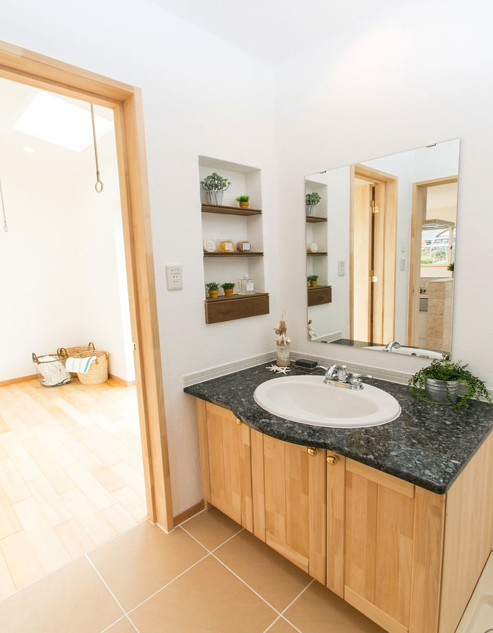 KASHII DESIGN HOME / 香椎建設 【2100～2199万円/南欧風/33坪】リビング学習で子どもの学力向上を意識。多角形のスタディコーナーを実現の建築実例画像6