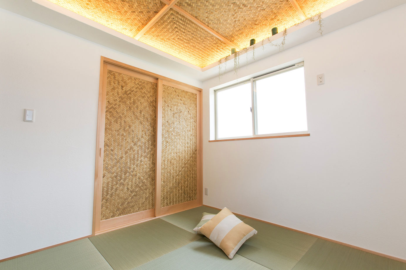 KASHII DESIGN HOME / 香椎建設 【2100～2199万円/南欧風/33坪】リビング学習で子どもの学力向上を意識。多角形のスタディコーナーを実現の建築実例画像7