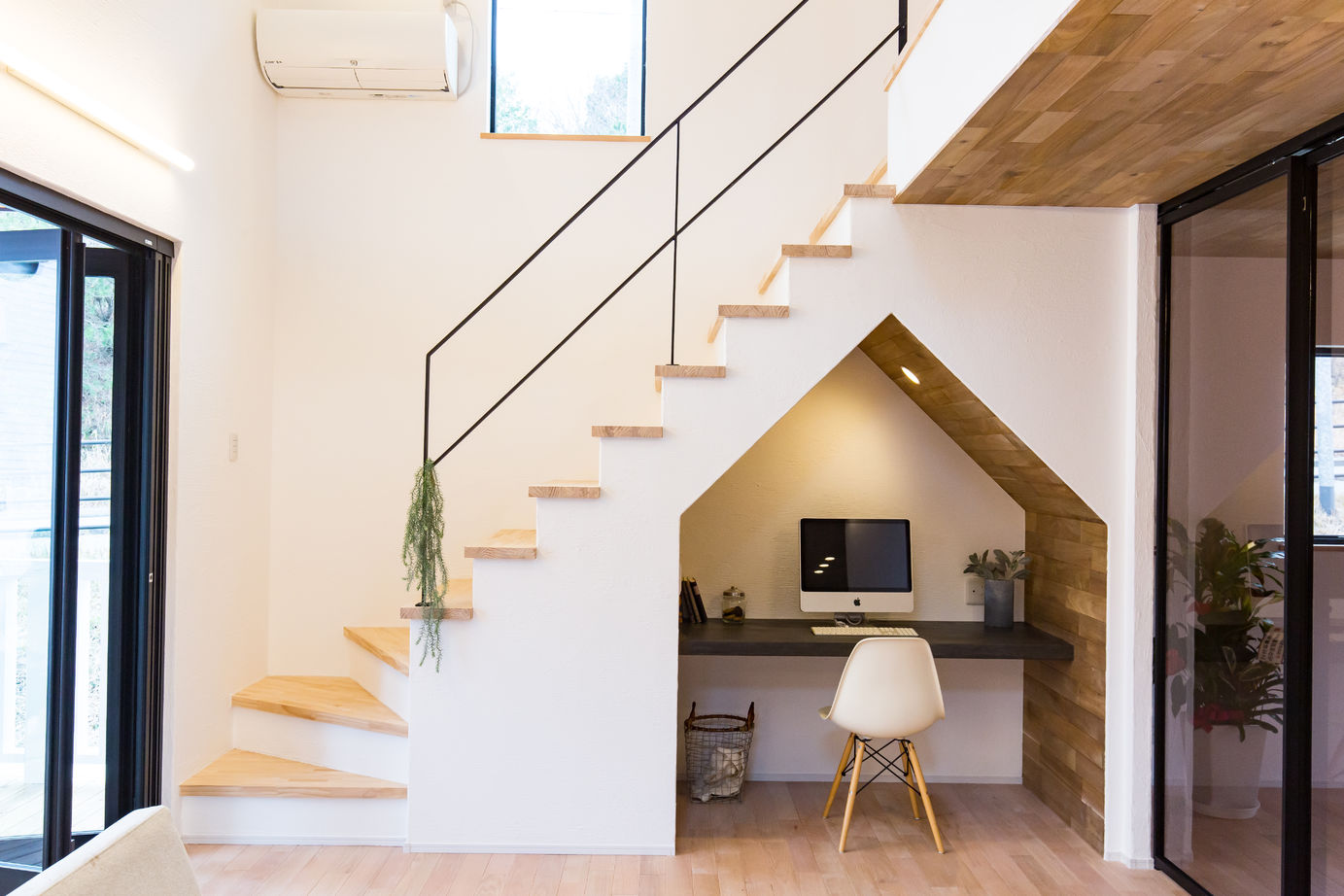 KASHII DESIGN HOME / 香椎建設 【間取り図有/2690万円/3LDK/34坪】大屋根とカバードポーチの融合。吹き抜けの大空間が生む明るさと開放感の建築実例画像7