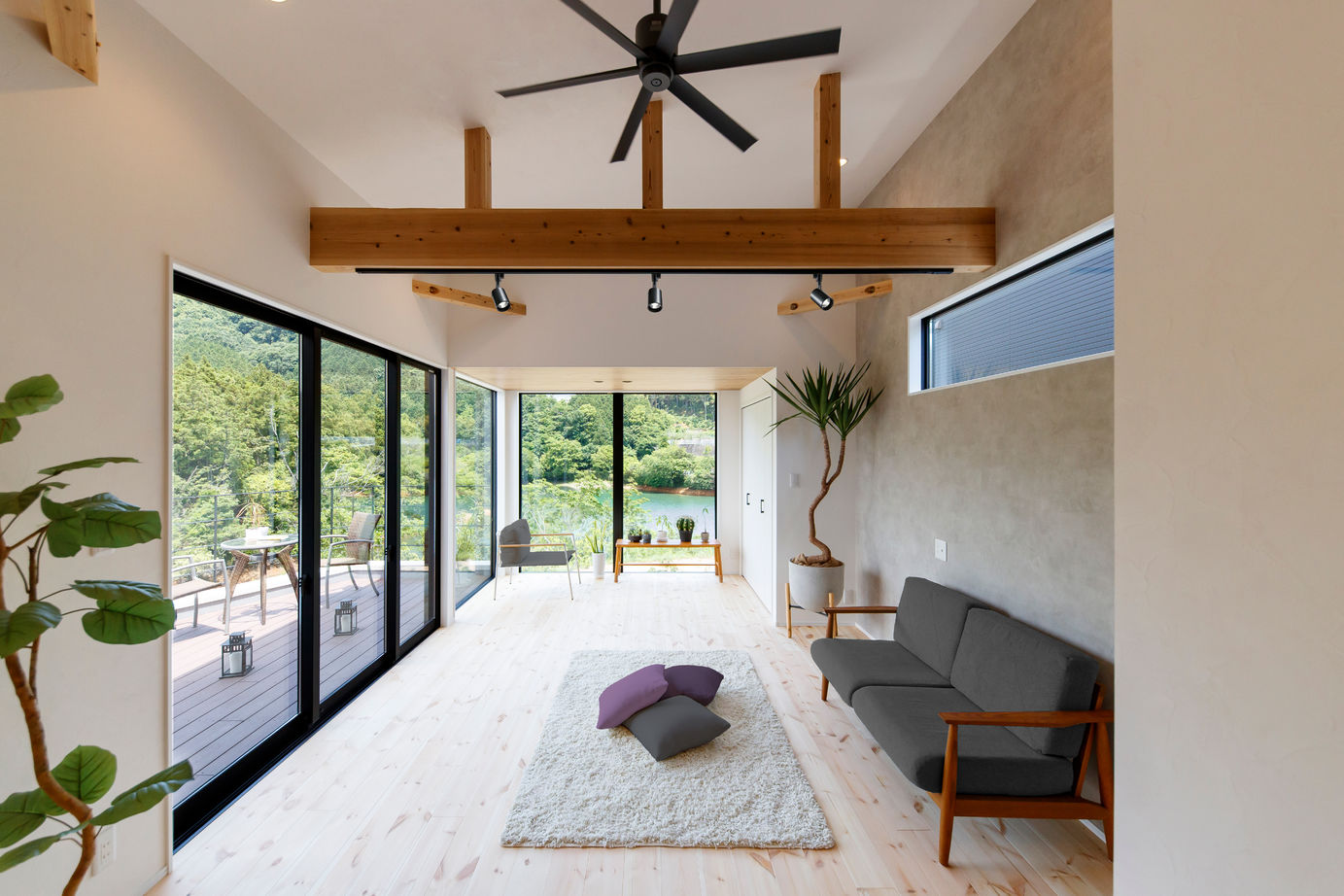 KASHII DESIGN HOME / 香椎建設 【2000～2499万円/二階リビング/バルコニー】目の前の大自然を独り占め。アウトドアを楽しむ眺望のいい家の建築実例画像3