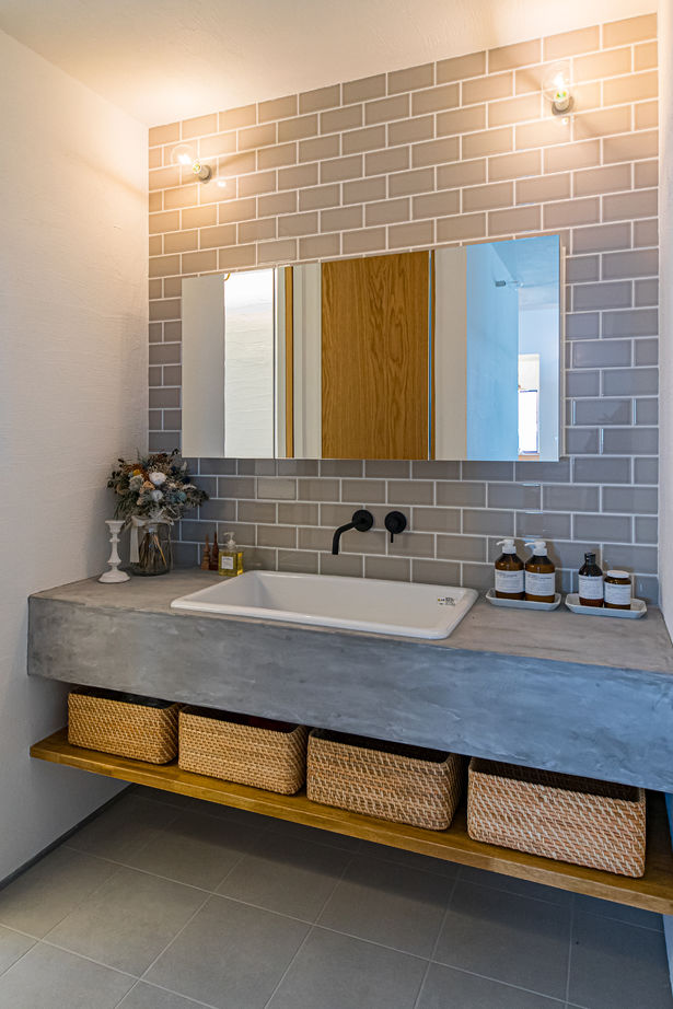 KASHII DESIGN HOME / 香椎建設 【間取り図有/3LDK/39.8坪】外観も内観もこだわりがいっぱい！「simple雑貨店」がテーマの土間の家の建築実例画像2