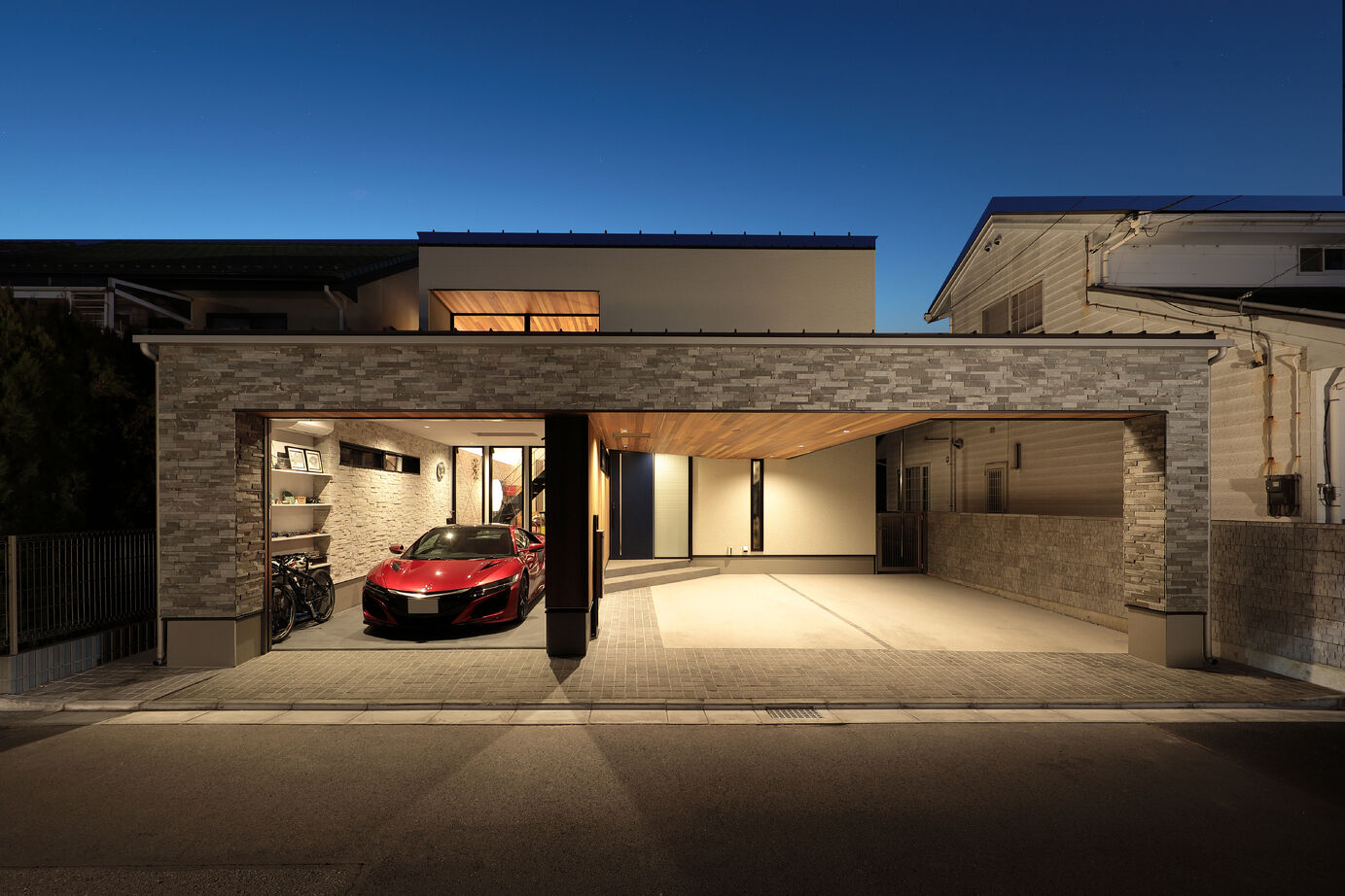 マスケン 【中庭あり/50.9坪/4,000万円～】ガレージ・ＬＤＫ・中庭・寝室。４空間がつながるコートハウスの建築実例画像1