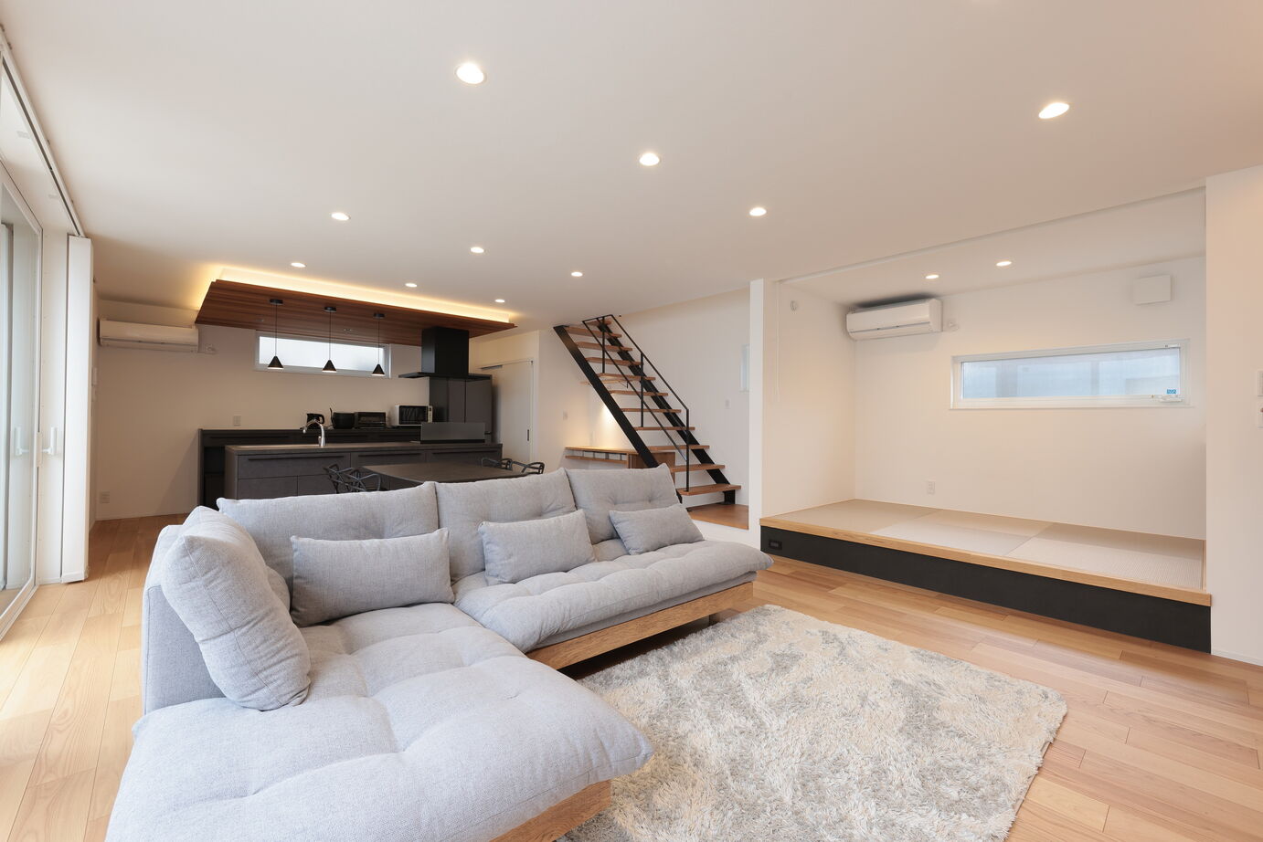 マスケン 【中庭あり/コの字型/40,2坪/2,500～2,999万円】中庭のある憩いの邸宅の建築実例画像4