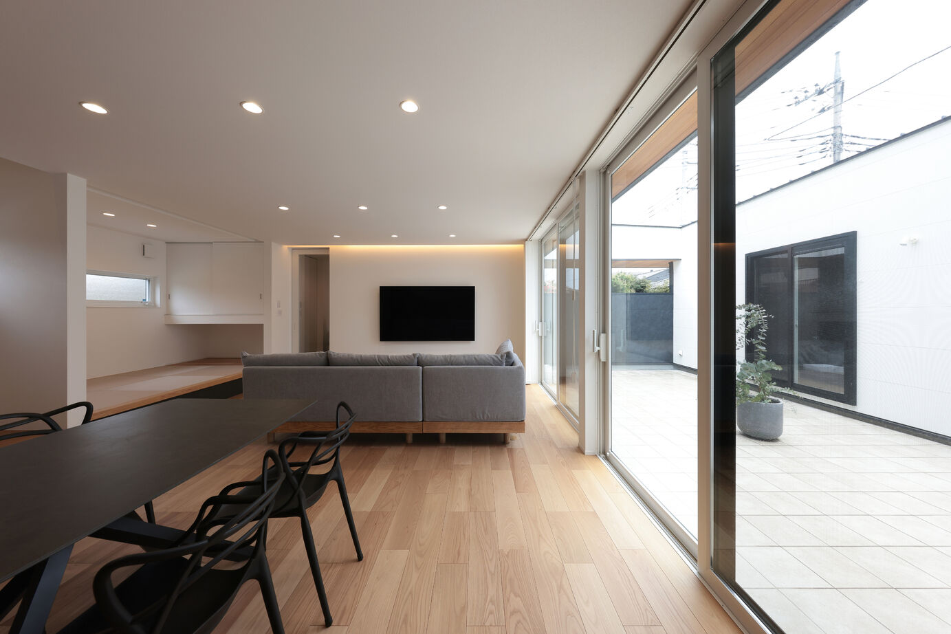 マスケン 【中庭あり/コの字型/40,2坪/2,500～2,999万円】中庭のある憩いの邸宅の建築実例画像5