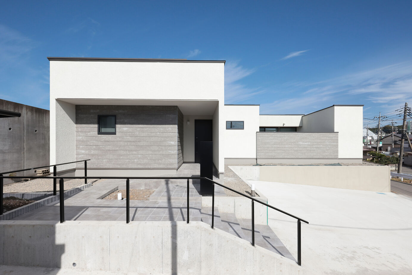 マスケン 【中庭あり/47.8坪/3,500～3,999万円】高台にある中庭住宅の建築実例画像1