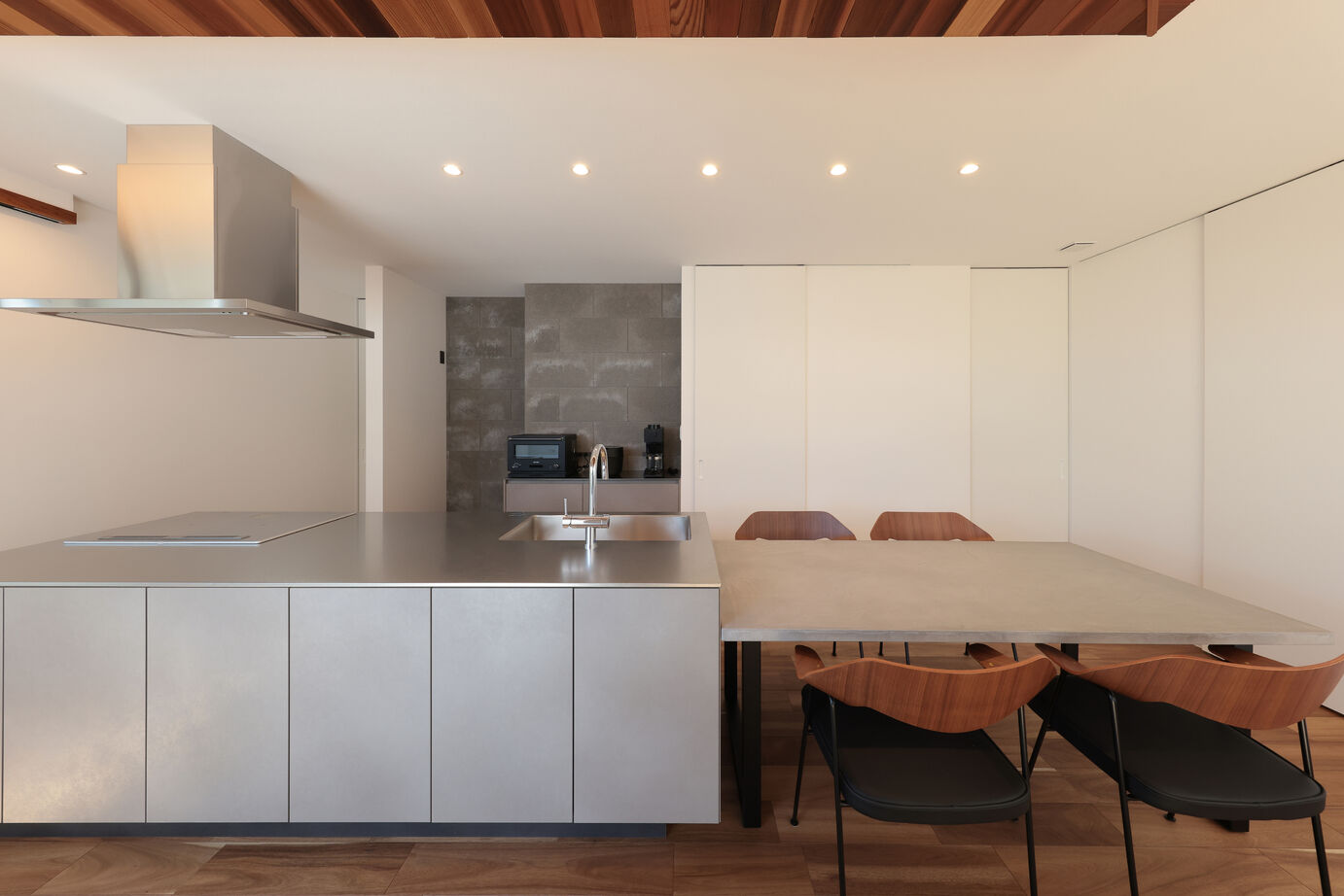 マスケン 【中庭あり/47.8坪/3,500～3,999万円】高台にある中庭住宅の建築実例画像4