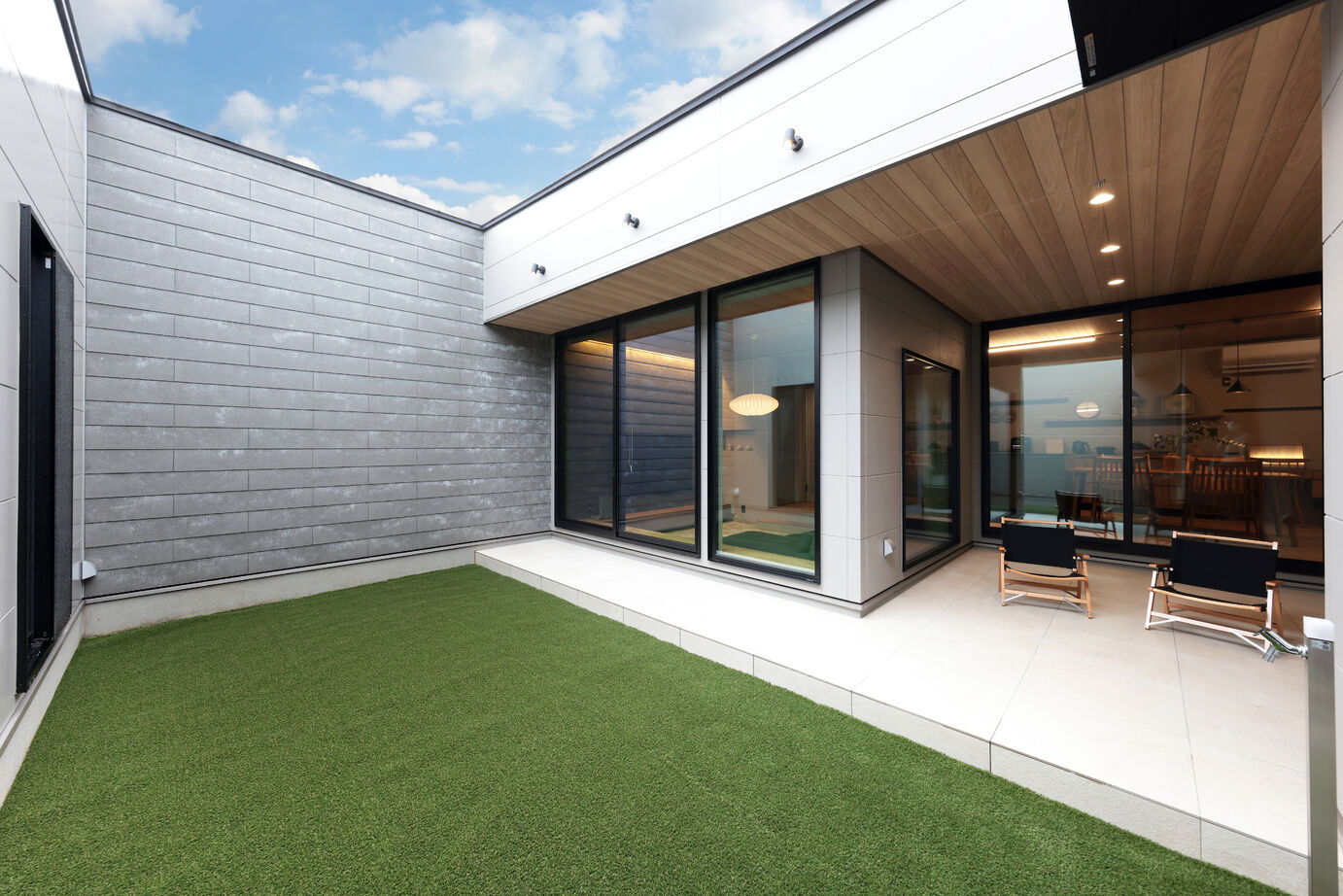 マスケン 【中庭あり/50.5坪/3,500～3,999万円】半屋外の中庭がある平屋の建築実例画像6