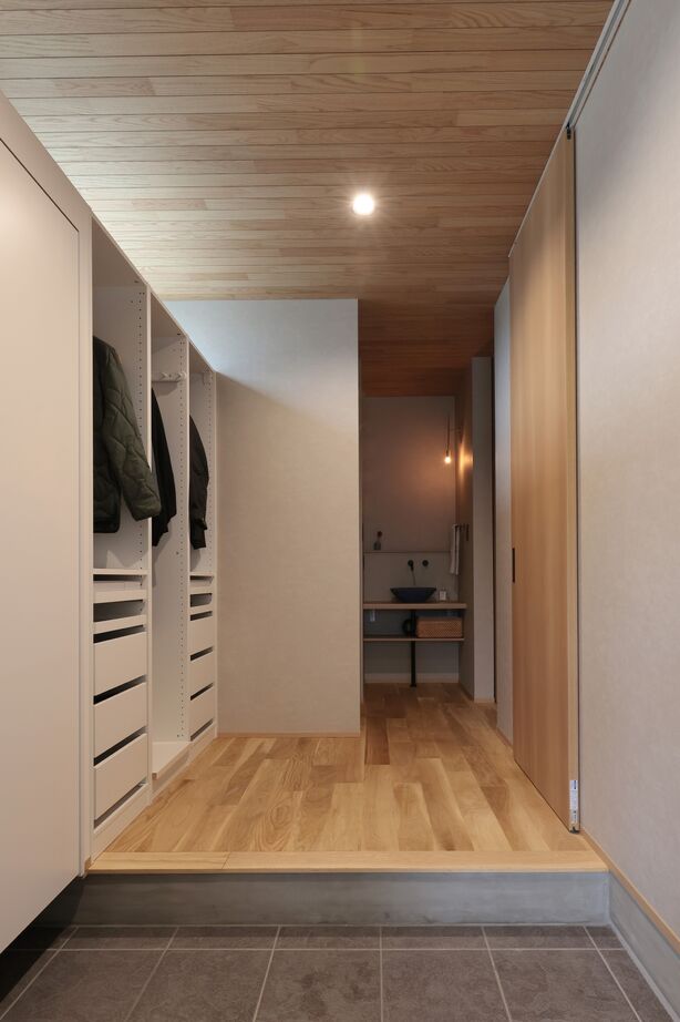 マスケン 【中庭あり/50.5坪/3,500～3,999万円】半屋外の中庭がある平屋の建築実例画像9