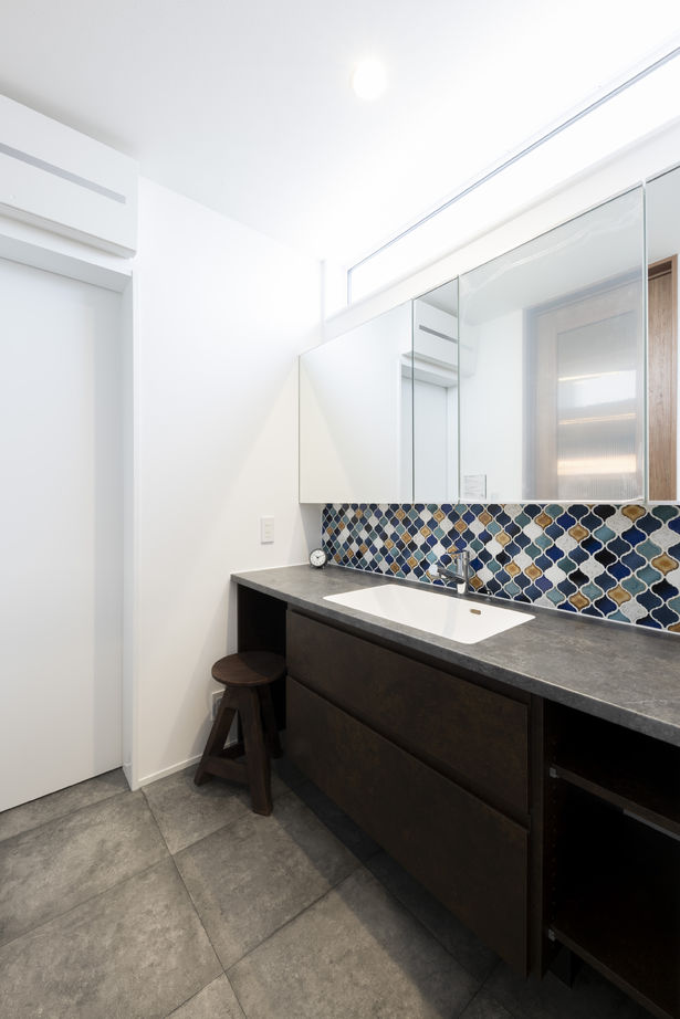 オダケホーム 和洋折衷と伝統工芸でレトロな趣を演出の建築実例画像6