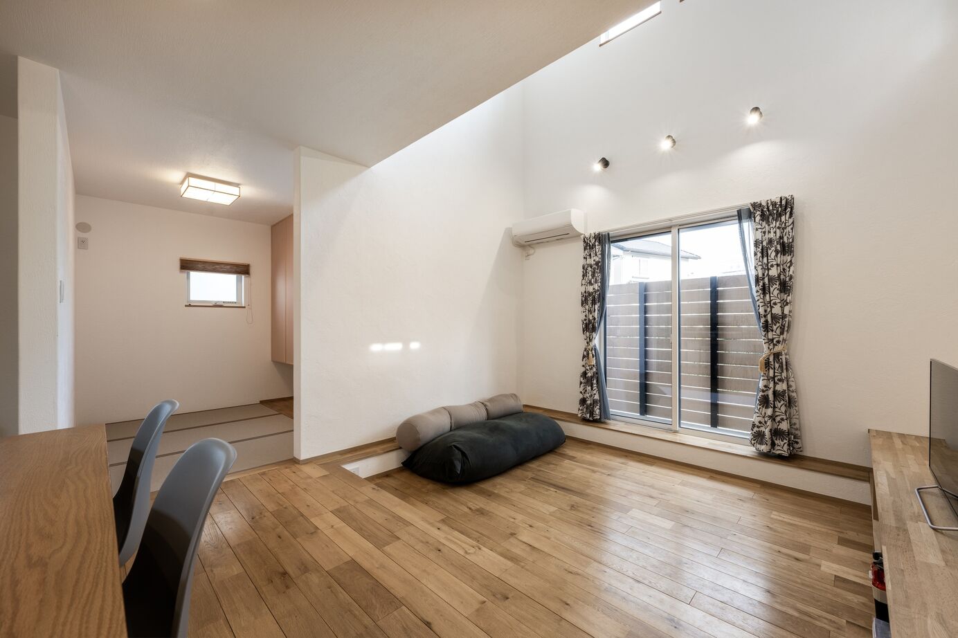 コーヨーテック＜無添加住宅＞ 【無添加住宅/兵庫県赤穂市/2000万円台】オープンキッチンを囲んで集う大きな吹抜けのある住まいの建築実例画像5