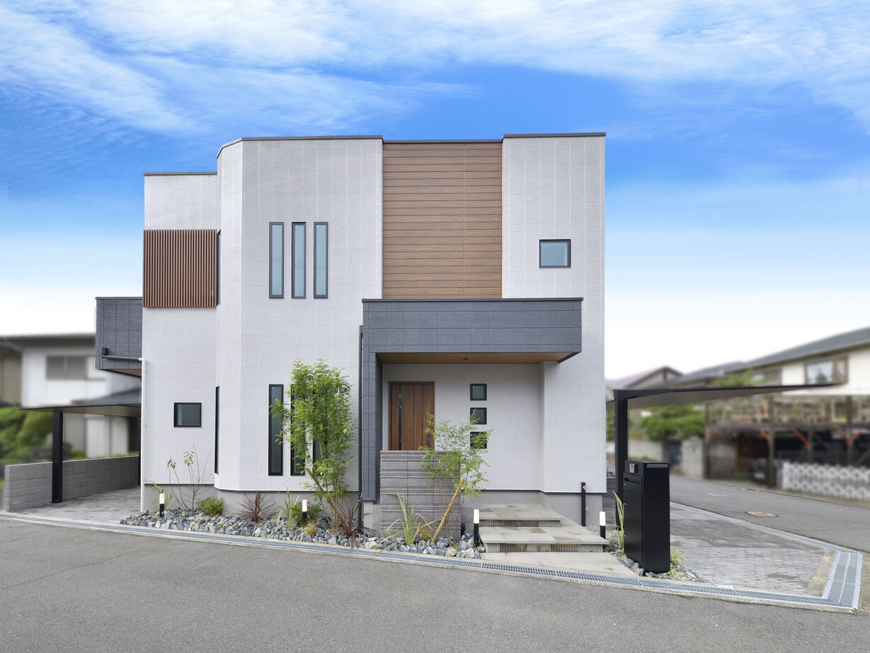 匠建枚方 【枚方市/ZEH住宅/車2台駐車】片付け上手になれる、スムーズな家事動線と遊びゴコロを設計の建築実例画像2