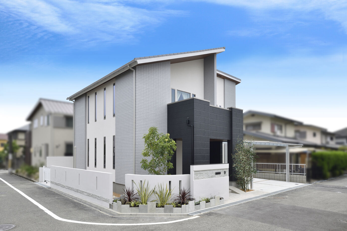 匠建枚方 【枚方市/吹抜け】アイランドキッチンでお料理も弾む、大空間LDKのある家の建築実例画像2