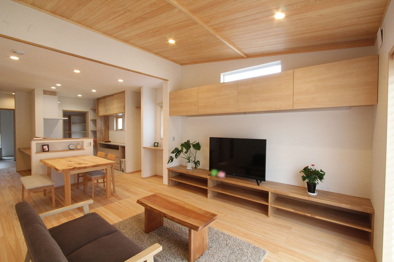 デキノヤホーム 【2000万円台/4LDK+サンルーム/太陽光発電】1階で生活が完結できる間取り。省エネで長く快適に暮らせる家の建築実例画像2