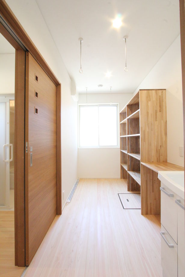 デキノヤホーム 【高岡市/５LDK/46.38坪/ナチュラル＆シックな家の建築実例画像2