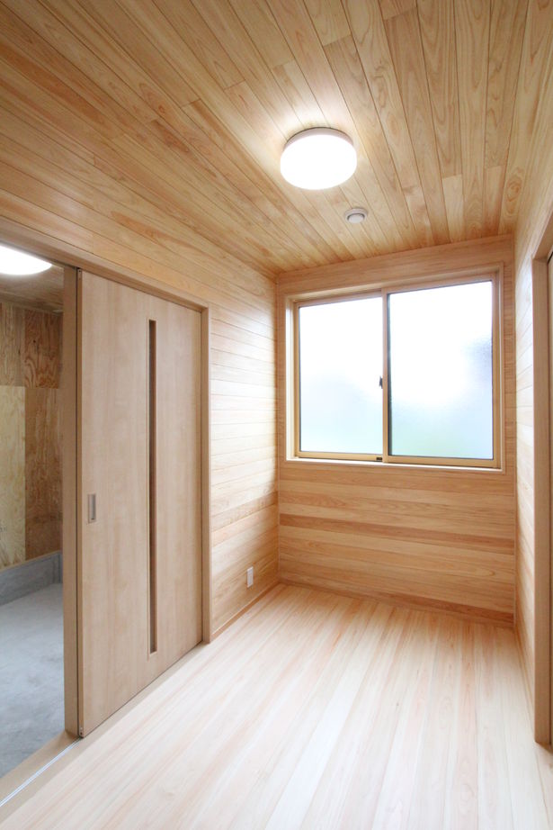 デキノヤホーム 【高岡市/4LDK/41.2坪/間取り図あり】シャキッとしたベースに少し「かわいい」が入ったお家の建築実例画像6