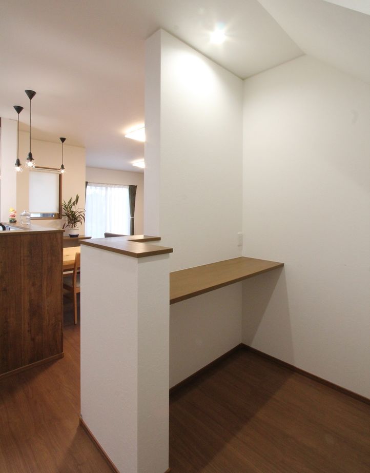 デキノヤホーム 【2000万円台前半/小矢部市/4LDK/42.8坪】　家事動線にこだわった家の建築実例画像5