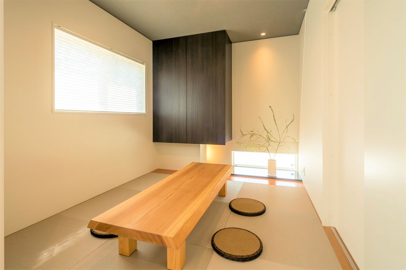 デキノヤホーム 【2,000万円台前半/富山市/32.9坪/4LDK】『ブラックチェリー×癒×黒色』の建築実例画像5