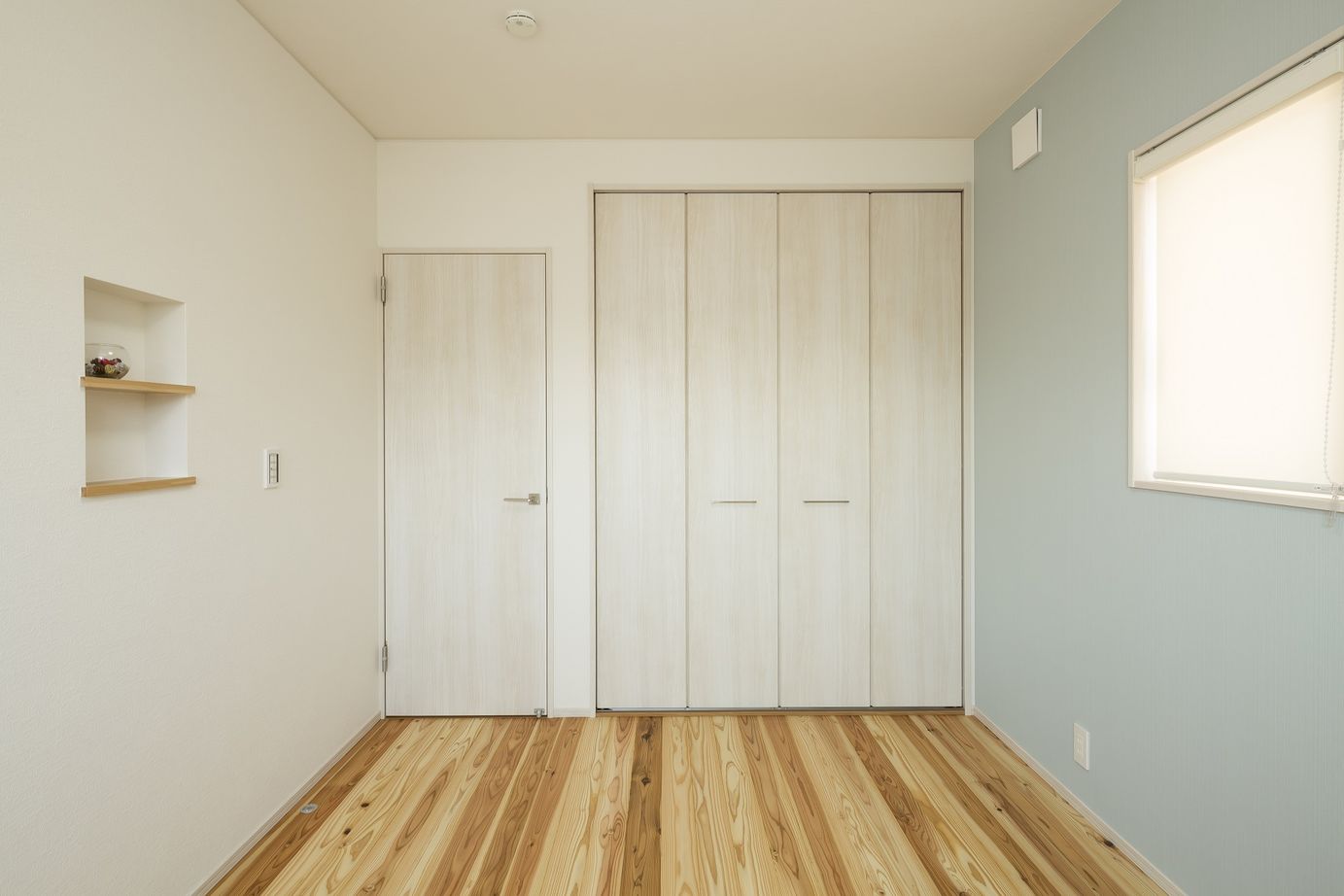 デキノヤホーム 【2,000万円台前半/富山市/32.9坪/4LDK】『ブラックチェリー×癒×黒色』の建築実例画像7