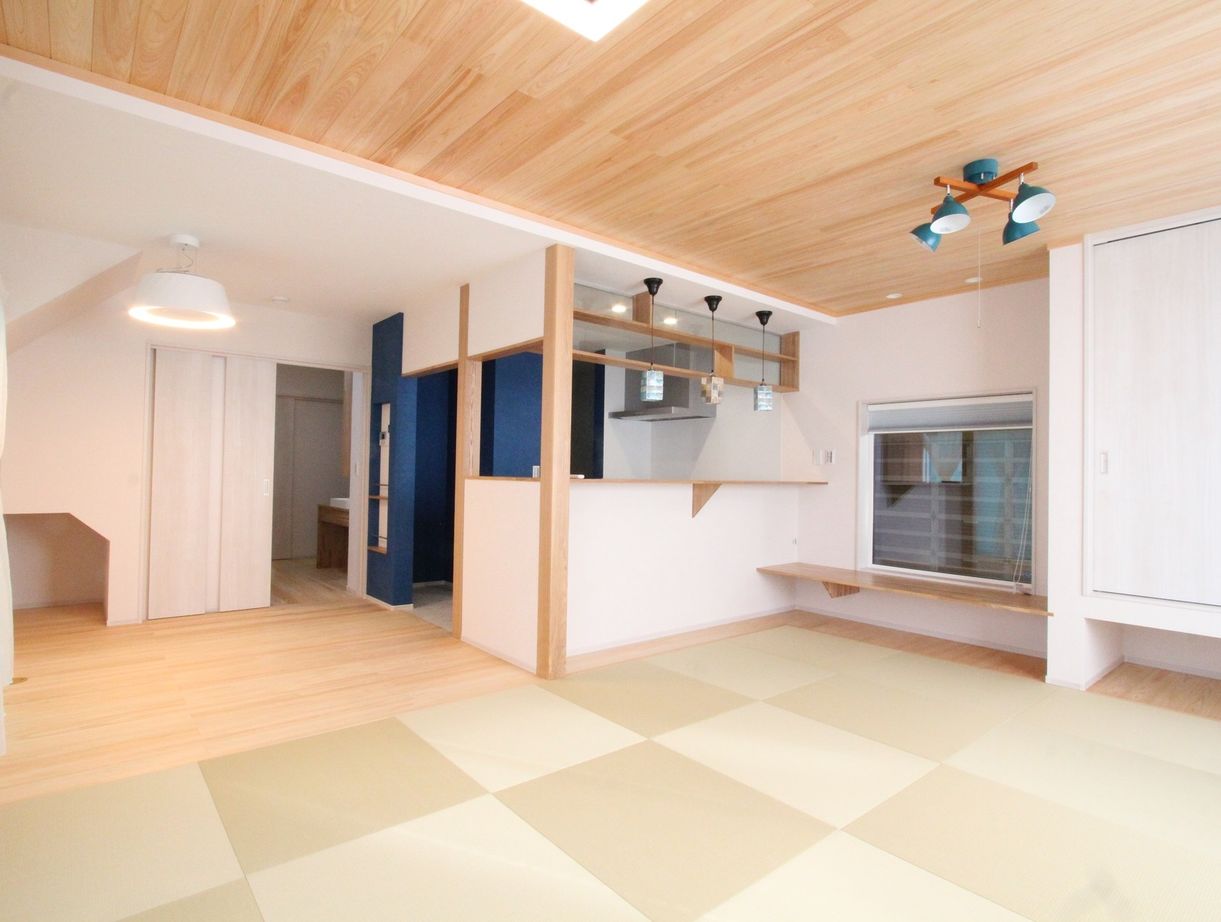 デキノヤホーム 【2,000万円台後半/下新川郡/47.4坪/4LDK＋インナーガレージ】　間取り図有の建築実例画像1