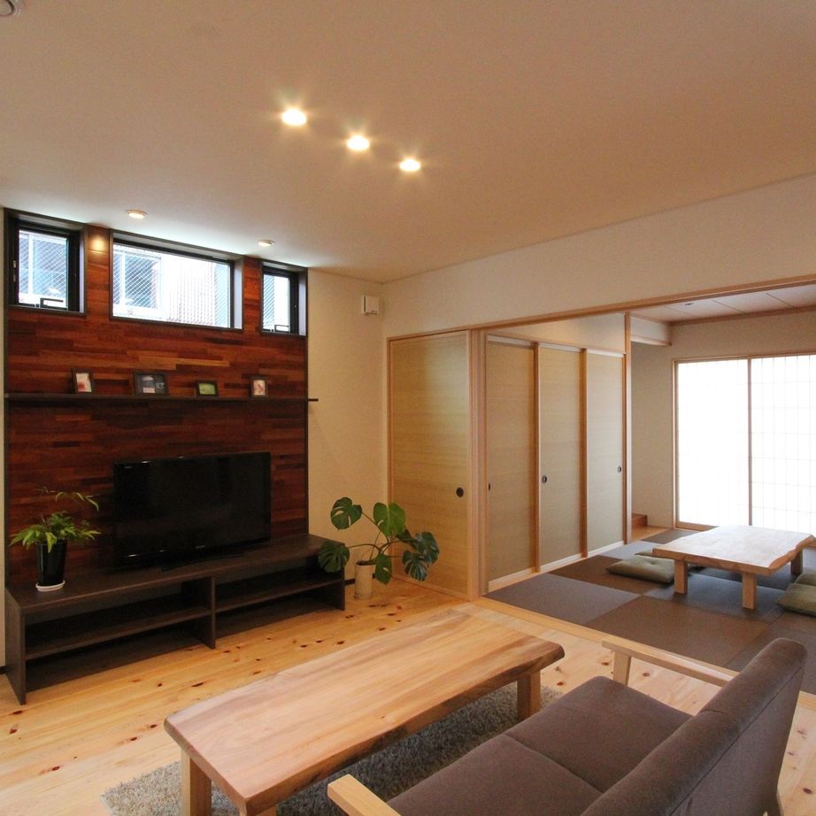 デキノヤホーム 【2000万円台/高岡市/４ＬＤＫ/38.1坪】 住むほどに愛着が深まる桧が香る家の建築実例画像4