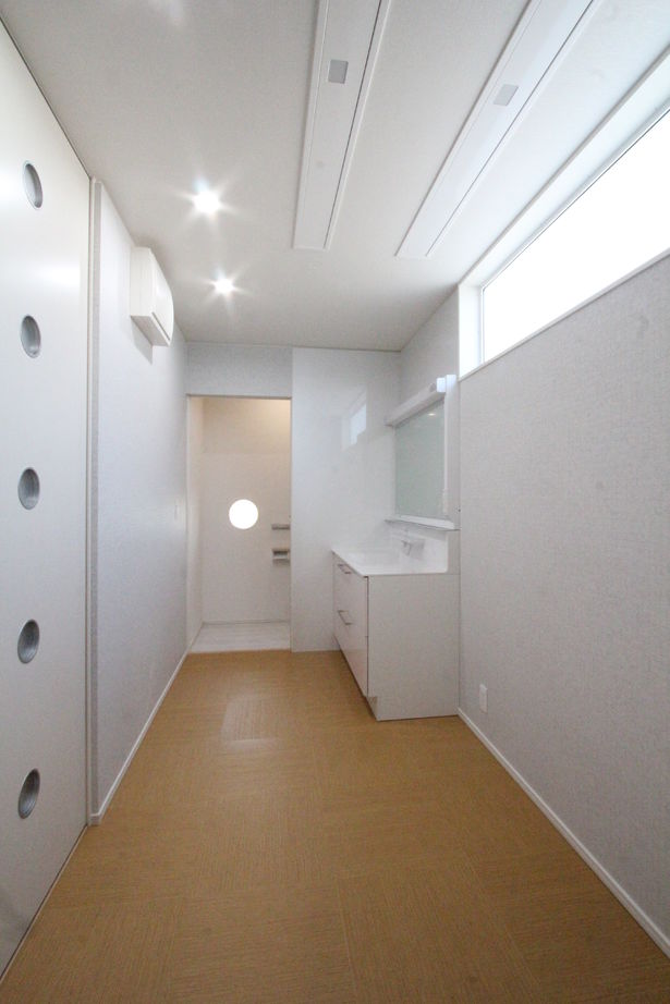 デキノヤホーム 【高岡市/3LDK/32.7坪/平屋】　温泉旅館のような和室+寝室の建築実例画像6