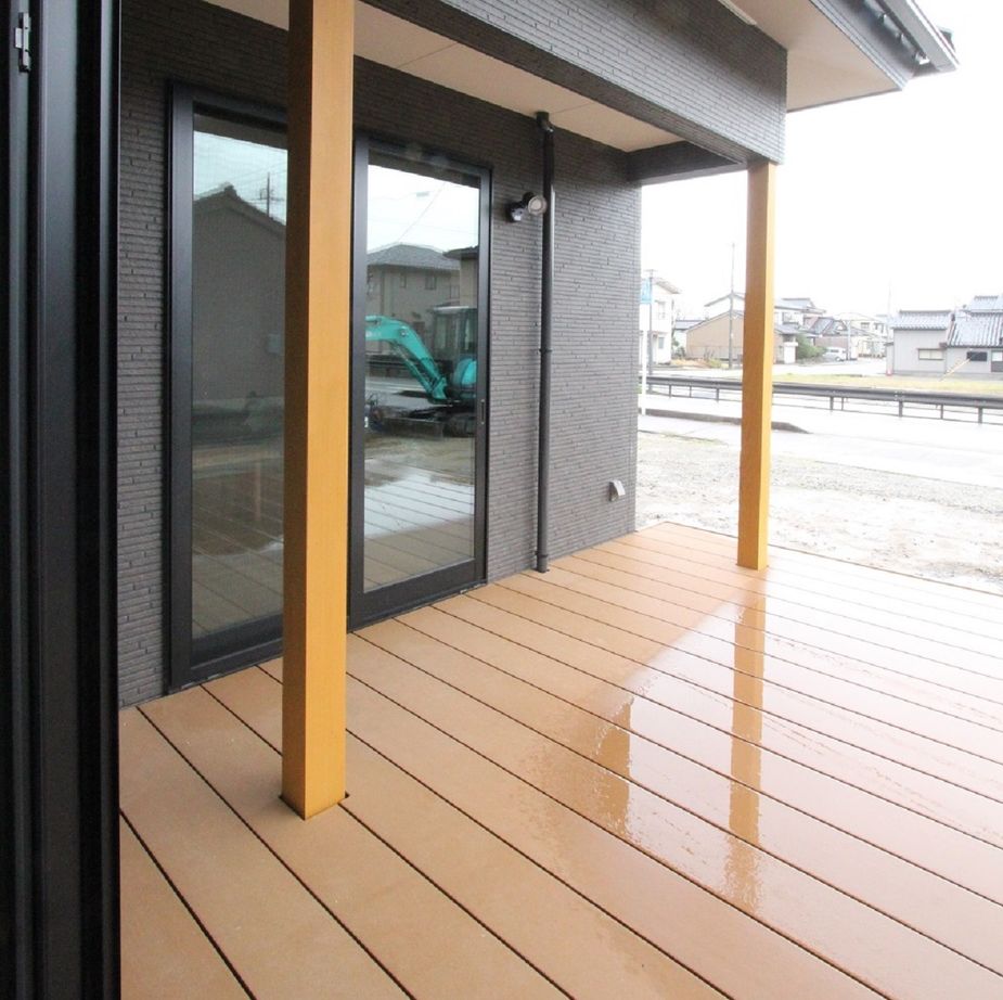 デキノヤホーム 【3,000万円台後半/射水市/56.1坪/4LDK】　テラスが2つある和モダンな家の建築実例画像7