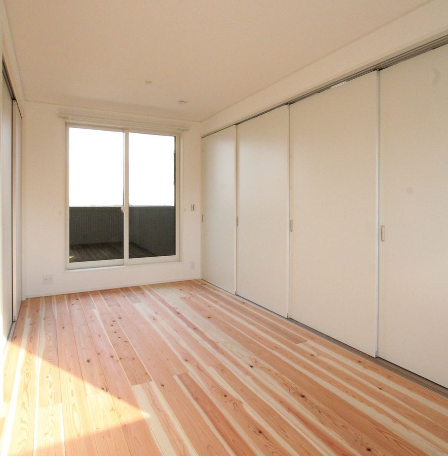 デキノヤホーム 【2,000万円台前半/高岡市/2LDK+フリールーム/36.9坪】 大きな吹抜けのあるオシャレな家の建築実例画像6