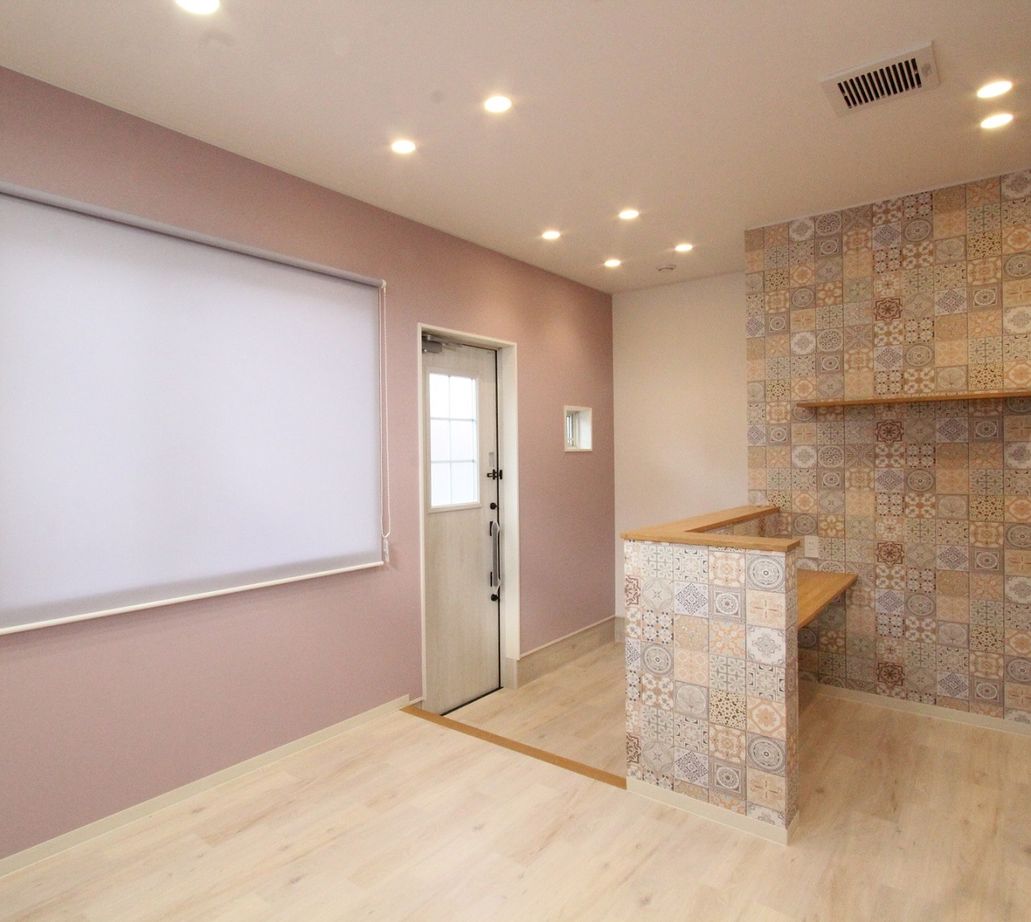 デキノヤホーム 【2,000万円台前半/高岡市/2LDK+フリールーム/36.9坪】 大きな吹抜けのあるオシャレな家の建築実例画像8