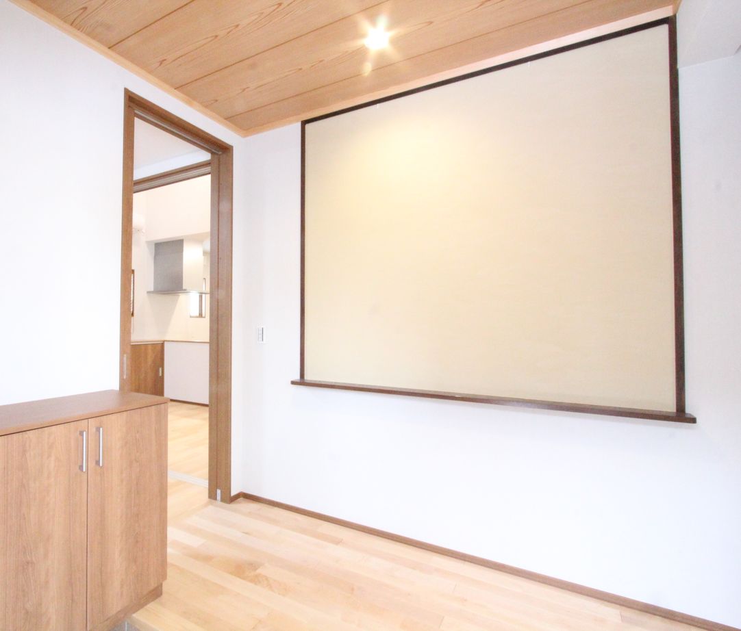 デキノヤホーム 【高岡市/31.9坪/２LDK+インナーガレージ/平屋】　インナーガレージのある勾配天井の平屋の家の建築実例画像7