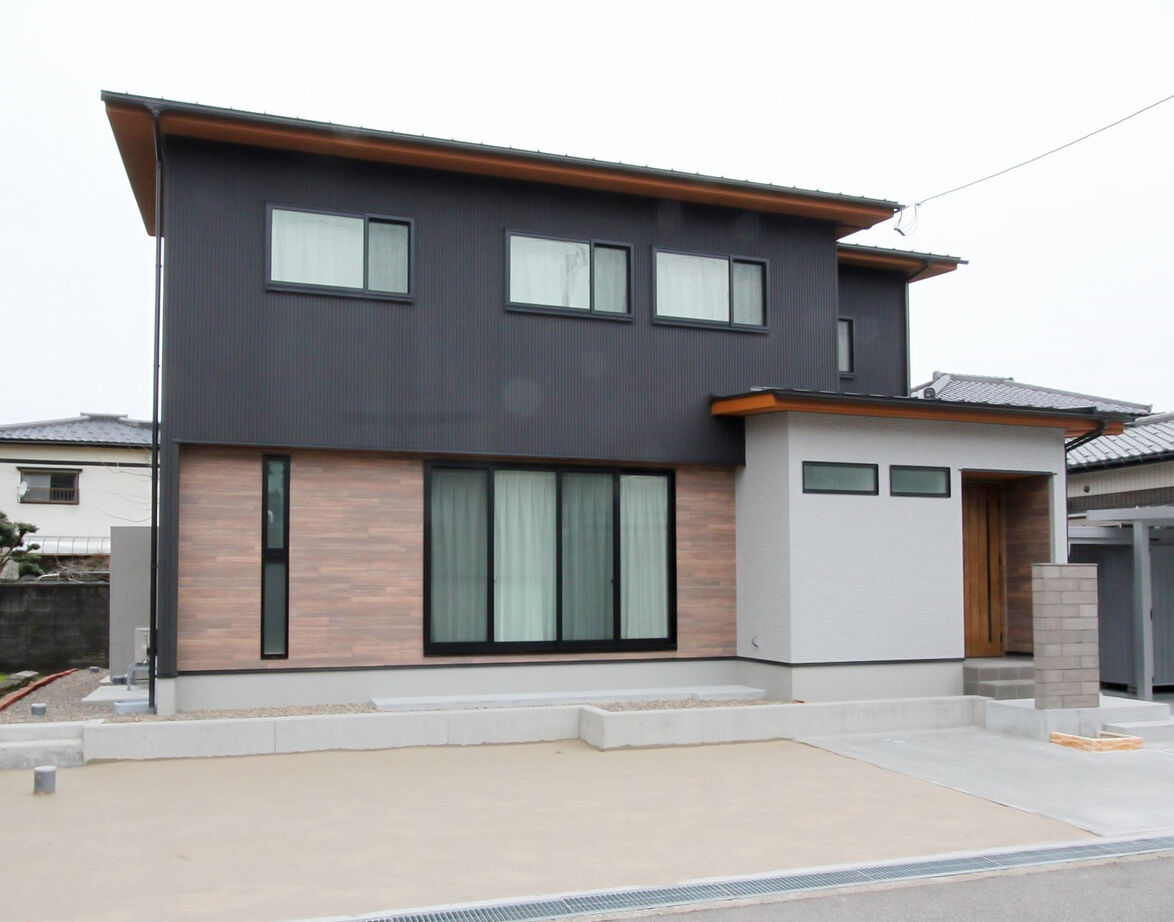 デキノヤホーム 【富山市/4LDK/38坪】オシャレな照明や小物を取り入れた家の建築実例画像8