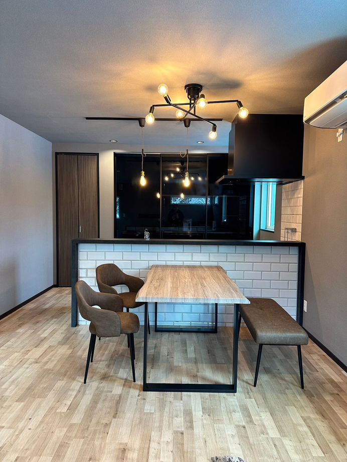 display/RIKIRYOU HOUSING 【岩手県/40坪/ガレージハウス】室内から愛車を眺められるこだわりの家の建築実例画像3