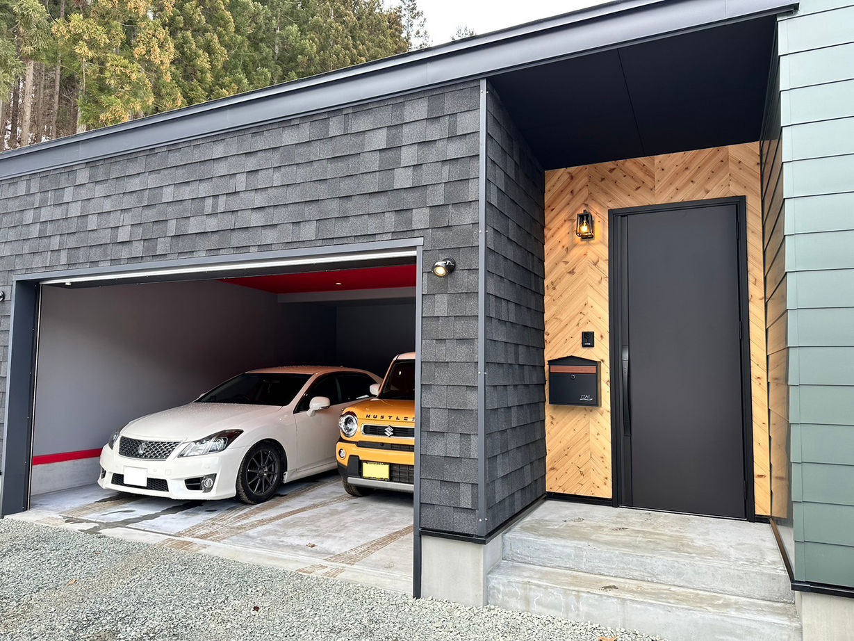 display/RIKIRYOU HOUSING 【岩手県/40坪/ガレージハウス】室内から愛車を眺められるこだわりの家の建築実例画像4