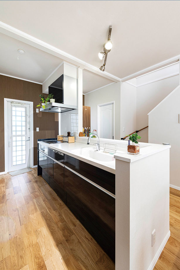 セルコホーム福岡西・宗像（福岡住宅） 回遊できるアイランドキッチンで家事動線がスムーズになる家づくりの建築実例画像3