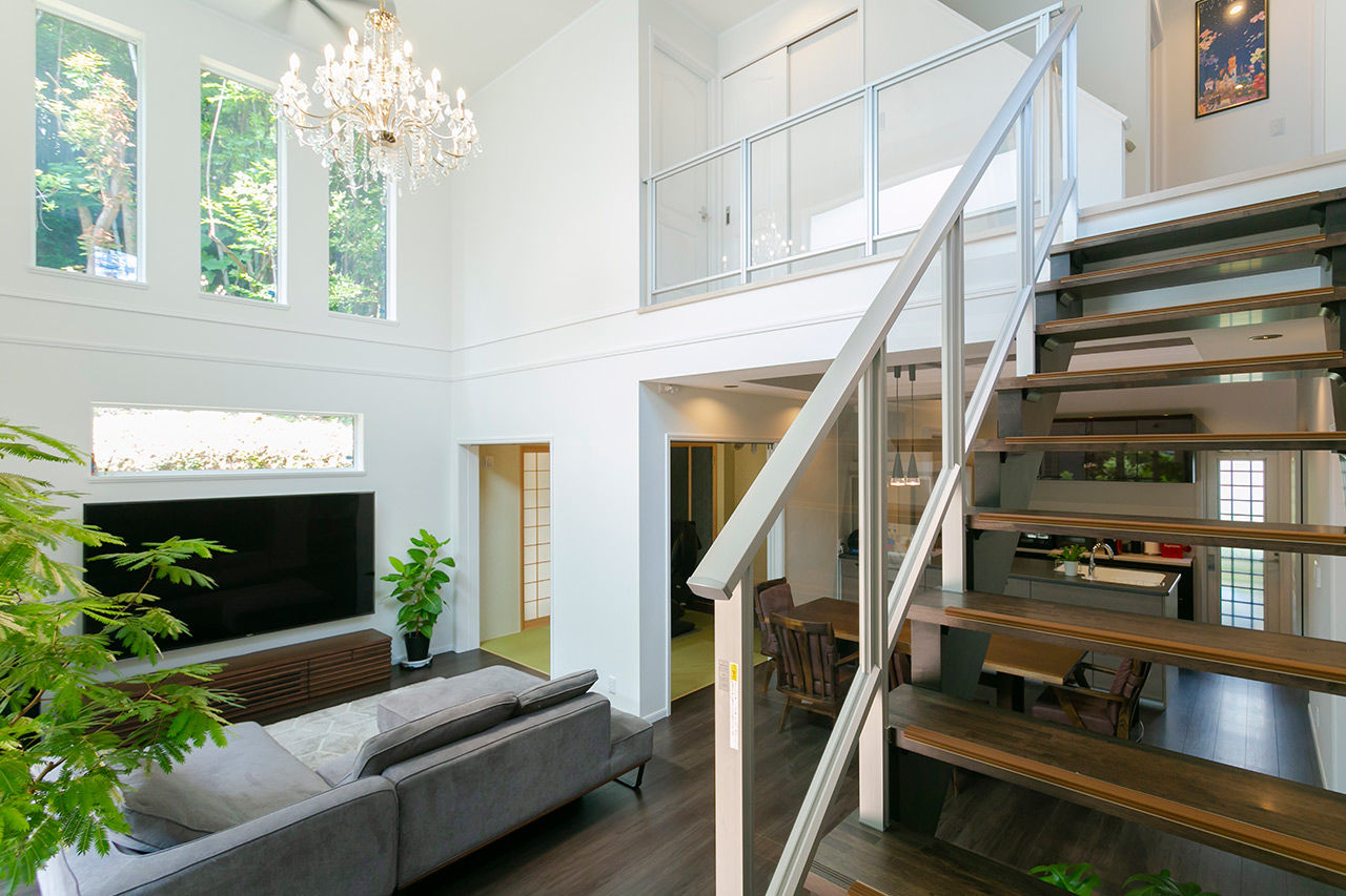 セルコホーム福岡西・宗像（福岡住宅） 【圧巻の吹抜け】愛車を守るガレージやBBQ、外遊びができるデッキを備えた邸宅の建築実例画像2