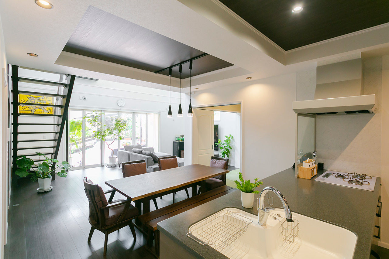 セルコホーム福岡西・宗像（福岡住宅） 【圧巻の吹抜け】愛車を守るガレージやBBQ、外遊びができるデッキを備えた邸宅の建築実例画像5