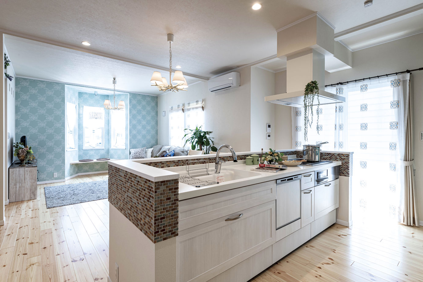 セルコホーム福岡西・宗像（福岡住宅） 【30坪台/スキップフロア/吹抜け】吹抜けが家族の空間をつなぐ、スキップフロアのあるお家の建築実例画像3