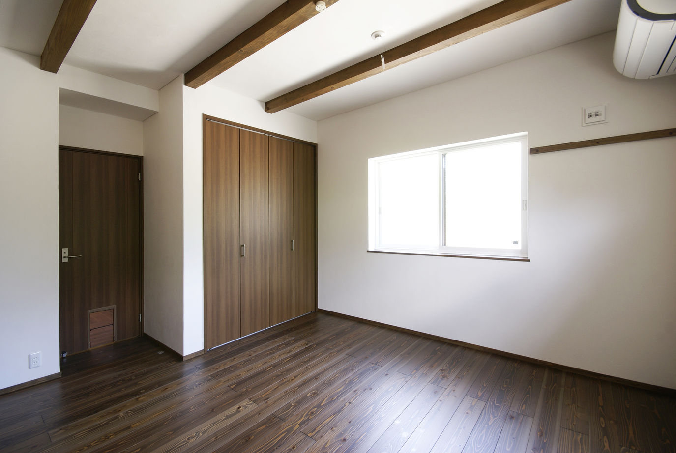 運船建設 【平屋×外張断熱】ネコと暮らす和モダンの平屋の建築実例画像9