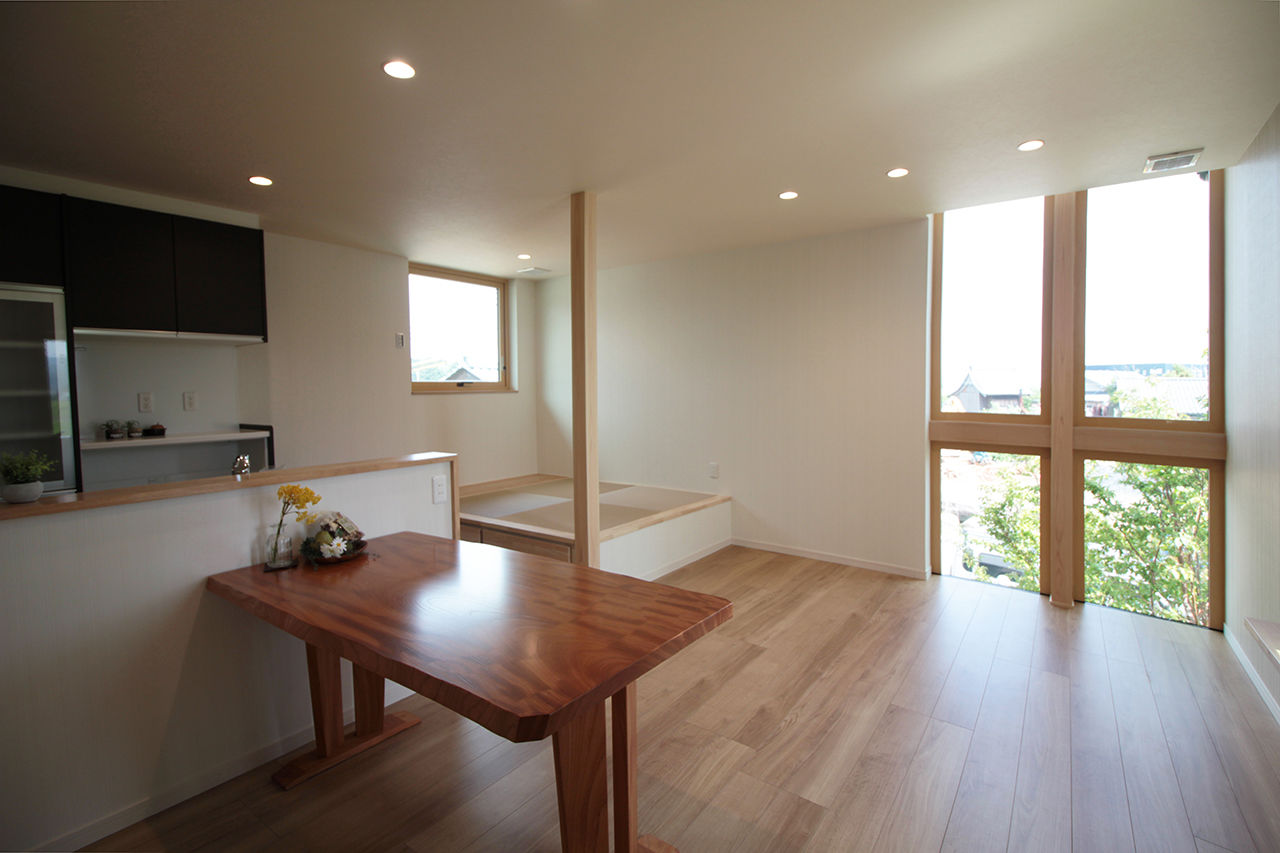 松栄ホーム 【和モダン×二世帯住宅】家だけでなく、家族の距離感やライフスタイルも含めてデザインするの建築実例画像6