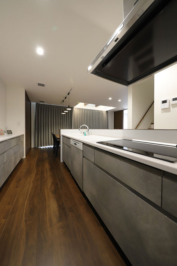 松栄ホーム 【2000万円台×ZEH】夢だった吹き抜けのある家を全館空調で叶える。住みやすくておしゃれな暮らしをデザインの建築実例画像4