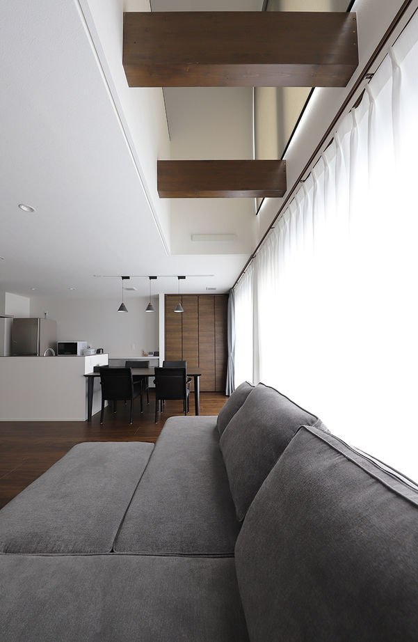 松栄ホーム 【2000万円台×ZEH】夢だった吹き抜けのある家を全館空調で叶える。住みやすくておしゃれな暮らしをデザインの建築実例画像7