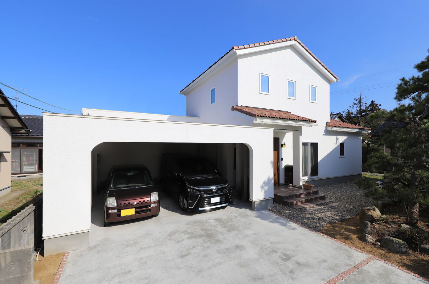 松栄ホーム 【2000万円台×ガレージ×スキップフロア】高性能で住みやすい、かわいさ溢れる南欧風の家。の建築実例画像