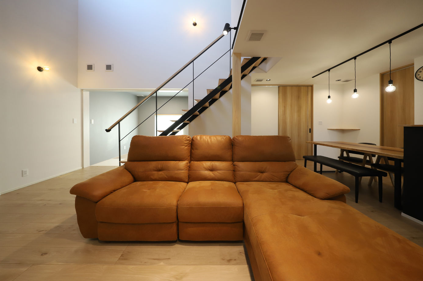 松栄ホーム 【2000万円台×インダストリアルデザイン】「斜」がいきる、こだわりテイストの家。の建築実例画像2