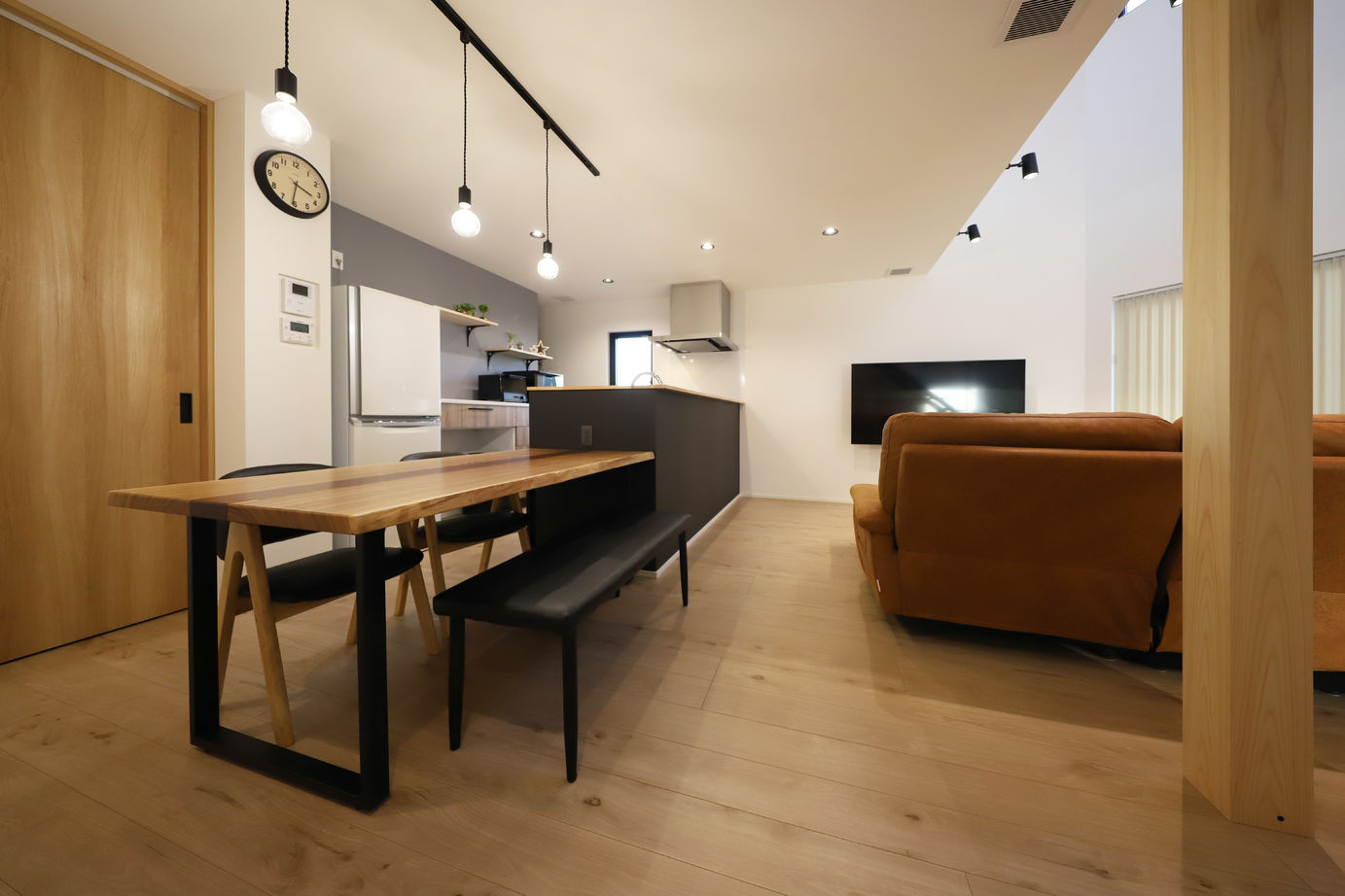 松栄ホーム 【2000万円台×インダストリアルデザイン】「斜」がいきる、こだわりテイストの家。の建築実例画像4