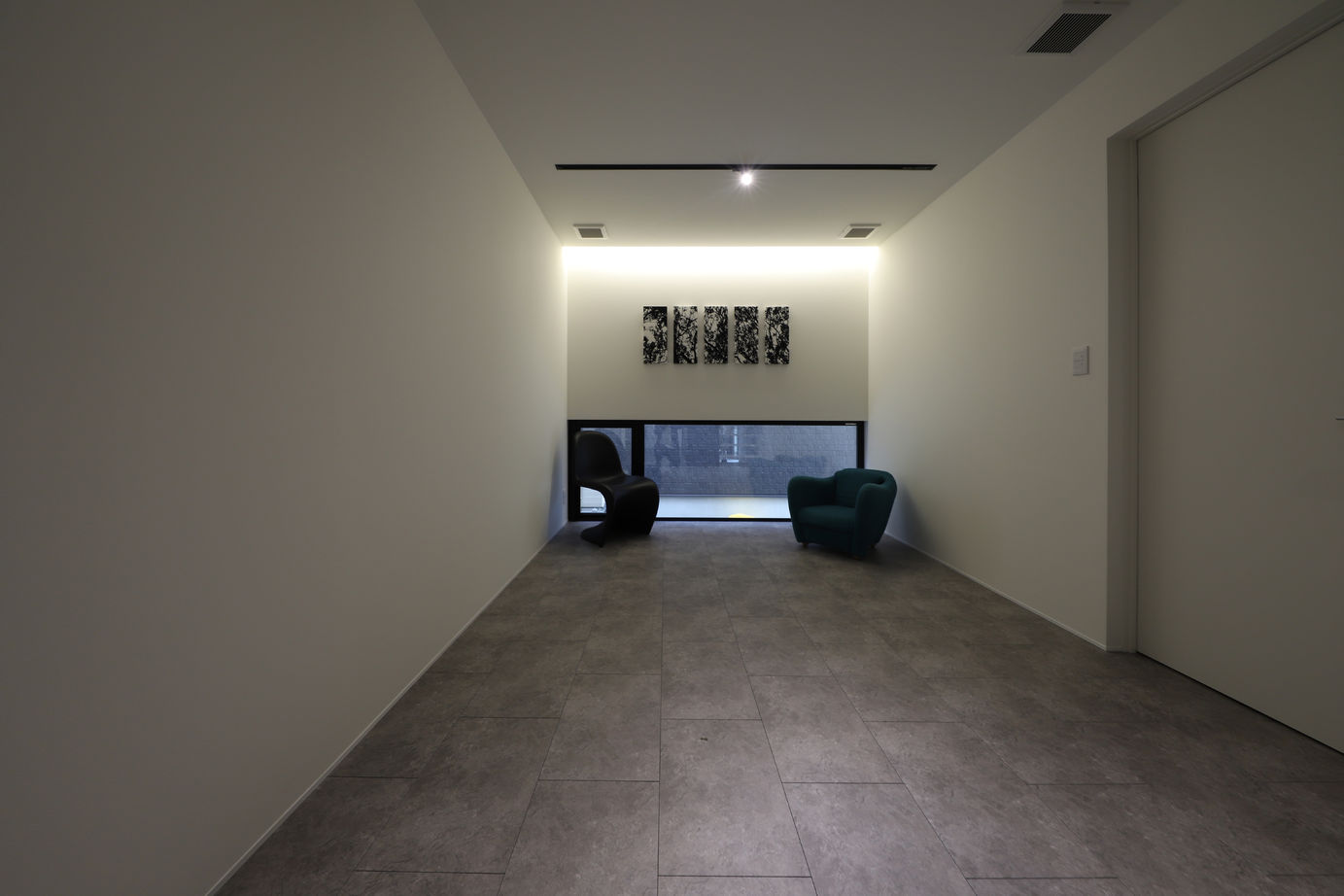 松栄ホーム 【2000万円台×ハイセンス】白く輝く、コンパクトなホワイトキューブの建築実例画像3