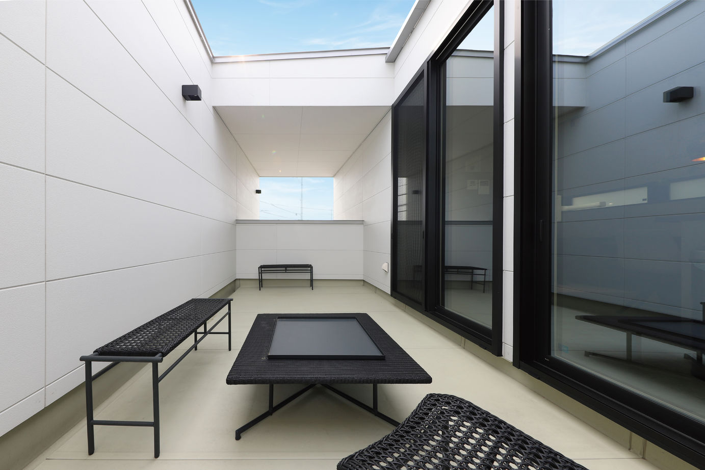 松栄ホーム 【2000万円台×ハイセンス】白く輝く、コンパクトなホワイトキューブの建築実例画像7